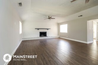 2662 S Woodloch St in Conroe, TX - Building Photo - Building Photo