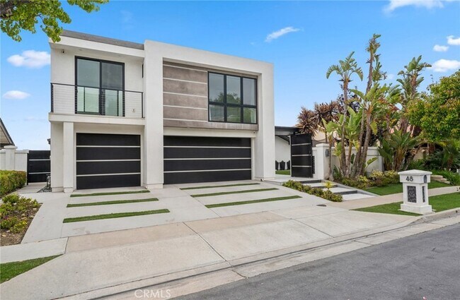 48 Drakes Bay Dr, Unit 21A in Newport Beach, CA - Building Photo - Building Photo