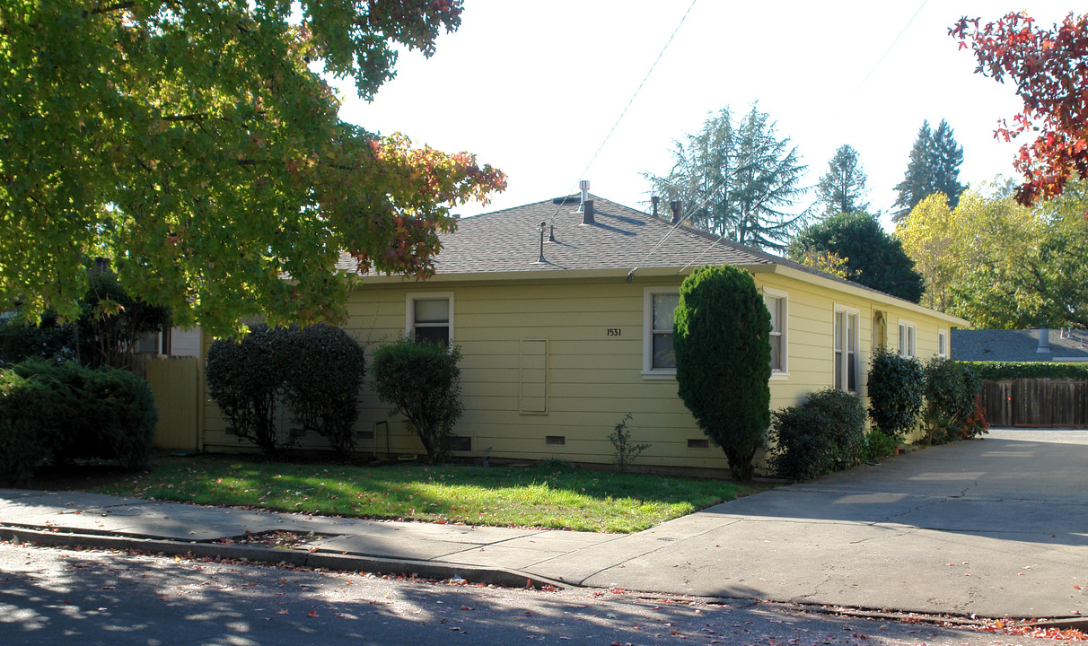 1531 King St in Santa Rosa, CA - Building Photo