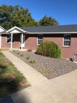 5016 Charm Ridge Dr in Jefferson City, MO - Building Photo