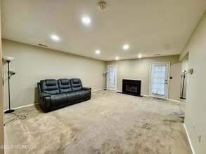 24 Hancock Ln in Englishtown, NJ - Building Photo - Building Photo
