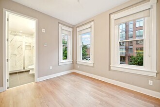 459 Massachusetts Ave NW, Unit 22 in Washington, DC - Building Photo - Building Photo