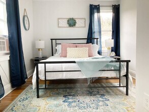 905 Hill St, Unit ID1397977P in Bristol, TN - Building Photo - Building Photo