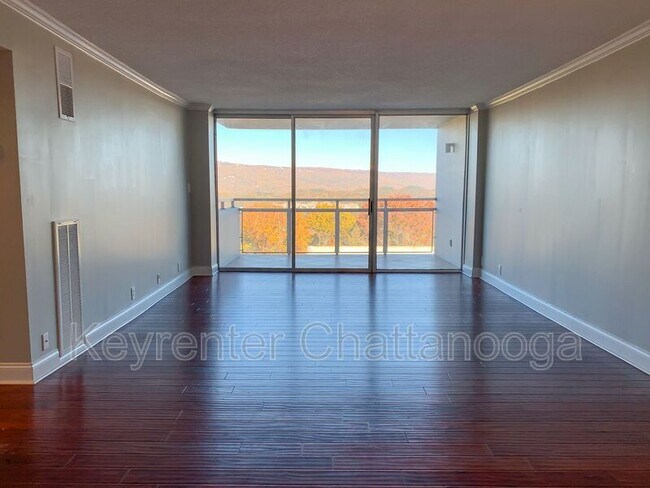 1131 Stringers Ridge Rd in Chattanooga, TN - Building Photo - Building Photo
