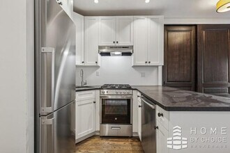 10 5th Ave in New York, NY - Building Photo - Building Photo