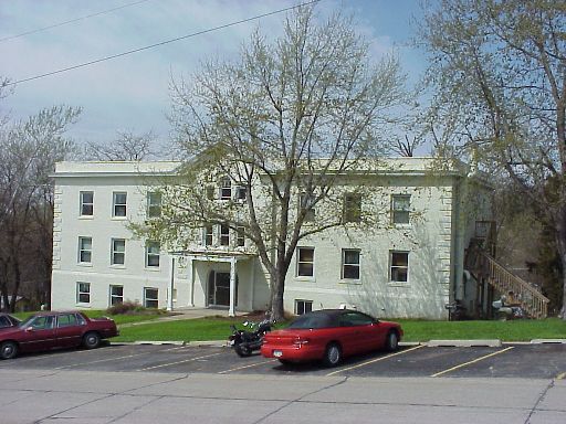 College Park Apartments in Bellevue, NE - Foto de edificio - Building Photo