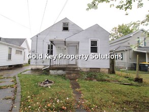 2435 Delaware St in Anderson, IN - Building Photo - Building Photo