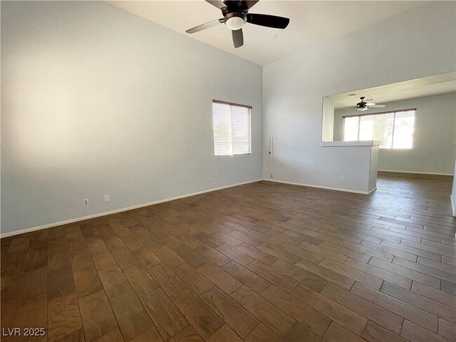 9411 Hennessy Ct in Las Vegas, NV - Building Photo - Building Photo