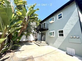 876 Manhattan Beach Blvd in Manhattan Beach, CA - Building Photo