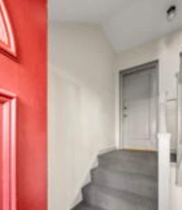 property at 5 Alton Ct