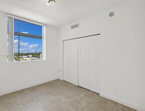 140 S Dixie Hwy in Hollywood, FL - Building Photo - Building Photo