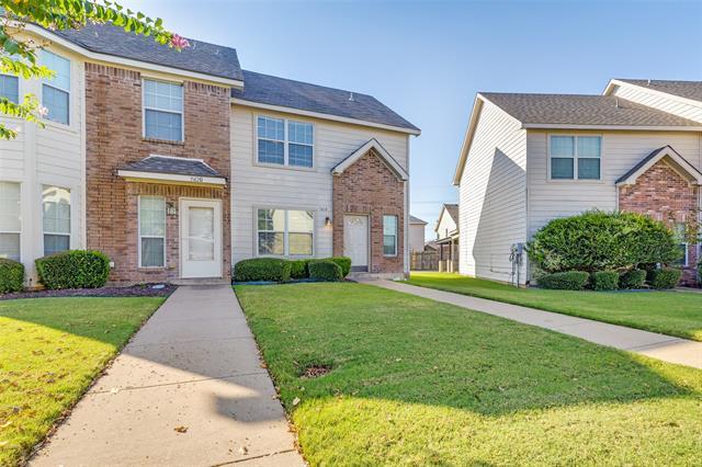 5616 Giddyup Ln in Fort Worth, TX - Building Photo - Building Photo