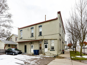 214 S Henry St in Bay City, MI - Foto de edificio - Building Photo