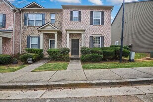 1931 Bayrose Cir in East Point, GA - Building Photo