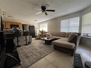 2549 Grassy Point Dr in Lake Mary, FL - Building Photo - Building Photo