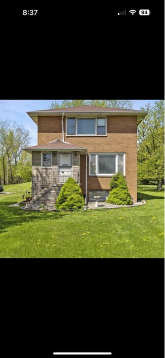 10410 Arizona St in Crown Point, IN - Building Photo