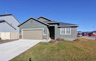 1434 N Thistle Dr in Kuna, ID - Building Photo