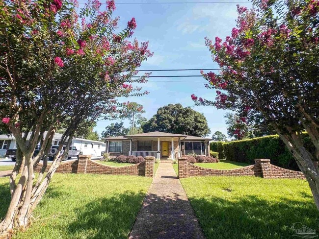 property at 1660 E Hayes St