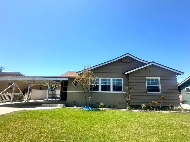 property at 933 N Winter St