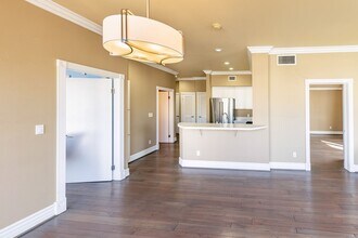 445 Island Ave in San Diego, CA - Foto de edificio - Building Photo