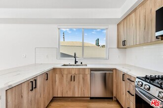 1614 S Sycamore Ave in Los Angeles, CA - Building Photo - Building Photo