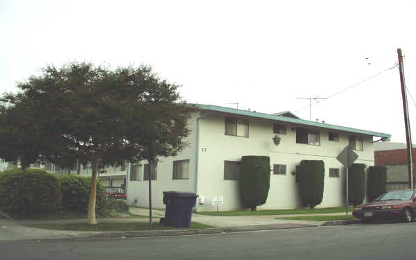 17 S Olive Ave in Alhambra, CA - Foto de edificio