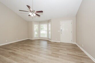 151 Braxton Ln E in Hendersonville, TN - Building Photo - Building Photo