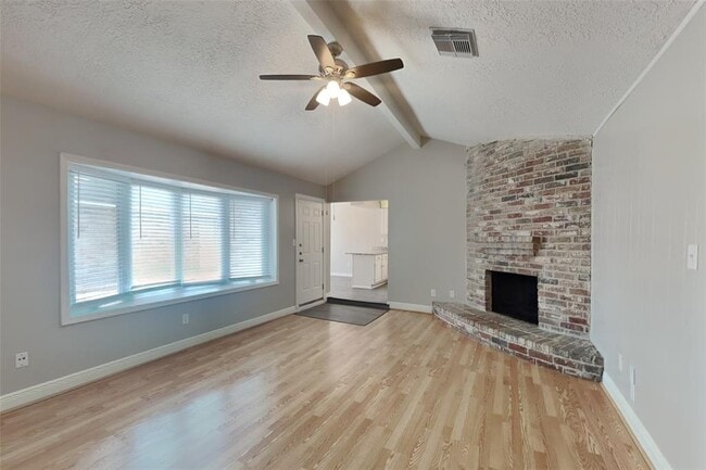 13627 Montaigne Dr in Houston, TX - Building Photo - Building Photo