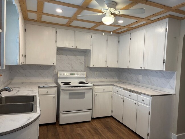 23 N Grant St in Waynesboro, PA - Building Photo - Building Photo