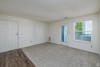 Magruder Run in Hampton, VA - Foto de edificio - Building Photo