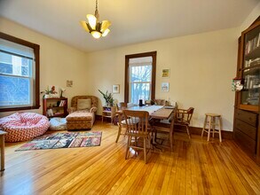 20 Oakview Ter, Unit 1 in Boston, MA - Foto de edificio - Building Photo