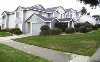 Legacy Clementine in Oceanside, CA - Foto de edificio - Building Photo