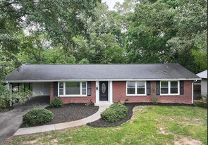 640 Edgewood Dr in Danville, VA - Building Photo