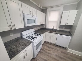 738 Washington St, Unit 19 in Norwood, MA - Building Photo