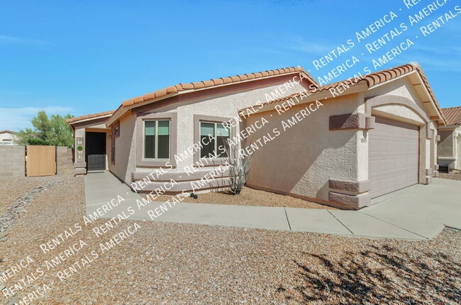 4976 W Rosebay Dr in Tucson, AZ - Foto de edificio - Building Photo