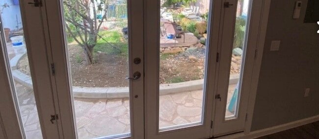 433 S Fairview St in Burbank, CA - Building Photo - Building Photo