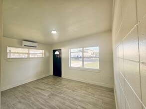 1105 E South St in Orlando, FL - Foto de edificio - Building Photo