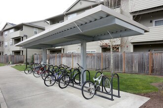 Walnut Creek Apartments in Corvallis, OR - Building Photo - Building Photo