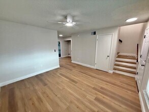14309 Village View Dr in Tampa, FL - Building Photo - Building Photo