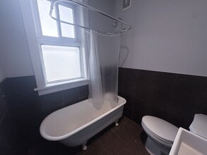 810 Beverley St in Winnipeg, MB - Building Photo - Building Photo