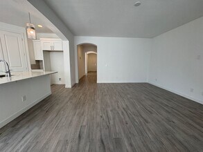 3295 Blacksmith Way in Bullhead City, AZ - Building Photo - Building Photo