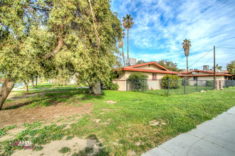 900 Terrace Way in Bakersfield, CA - Building Photo - Building Photo