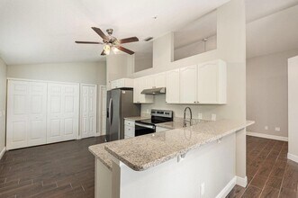 513 Oakmont Pl in Melbourne, FL - Building Photo - Building Photo