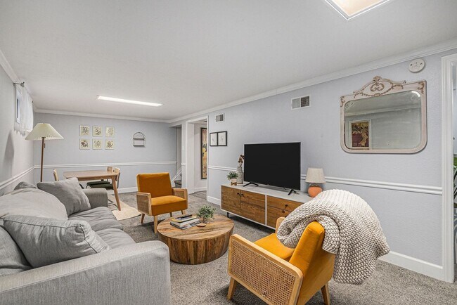 13655 W 7th Ave in Golden, CO - Building Photo - Building Photo