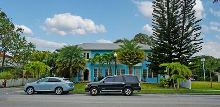 1512 Harrison St in Hollywood, FL - Building Photo - Building Photo