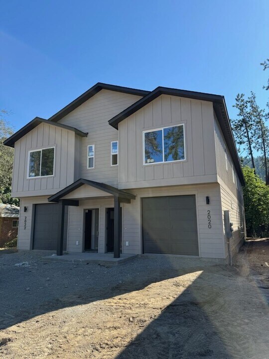 2022 N 12th St in Coeur d'Alene, ID - Building Photo