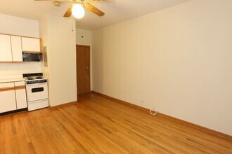 638 W Barry Ave in Chicago, IL - Building Photo - Building Photo