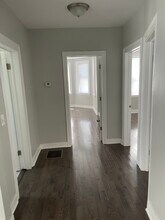 8414 S Cregier Ave, Unit 1 north in Chicago, IL - Building Photo - Building Photo