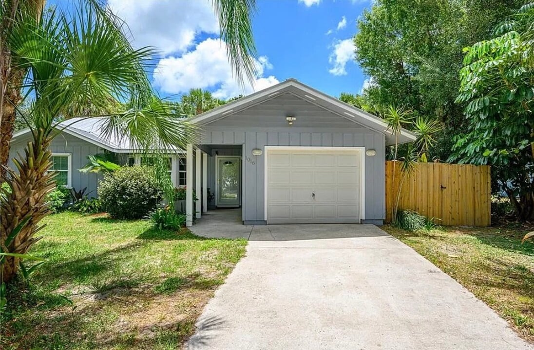 1016 35th Ave SW in Vero Beach, FL - Building Photo