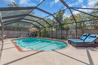 6623 Glades Way in Sarasota, FL - Building Photo - Building Photo
